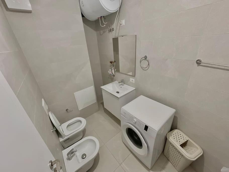 Coral Apartment - City Center Tirana Kültér fotó