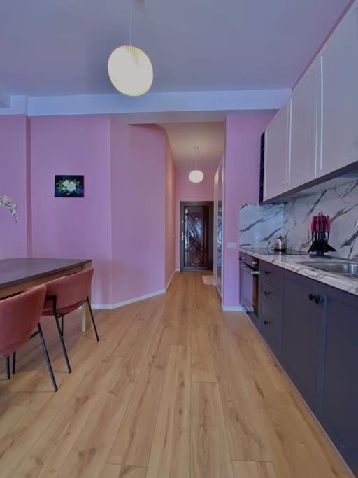 Coral Apartment - City Center Tirana Kültér fotó