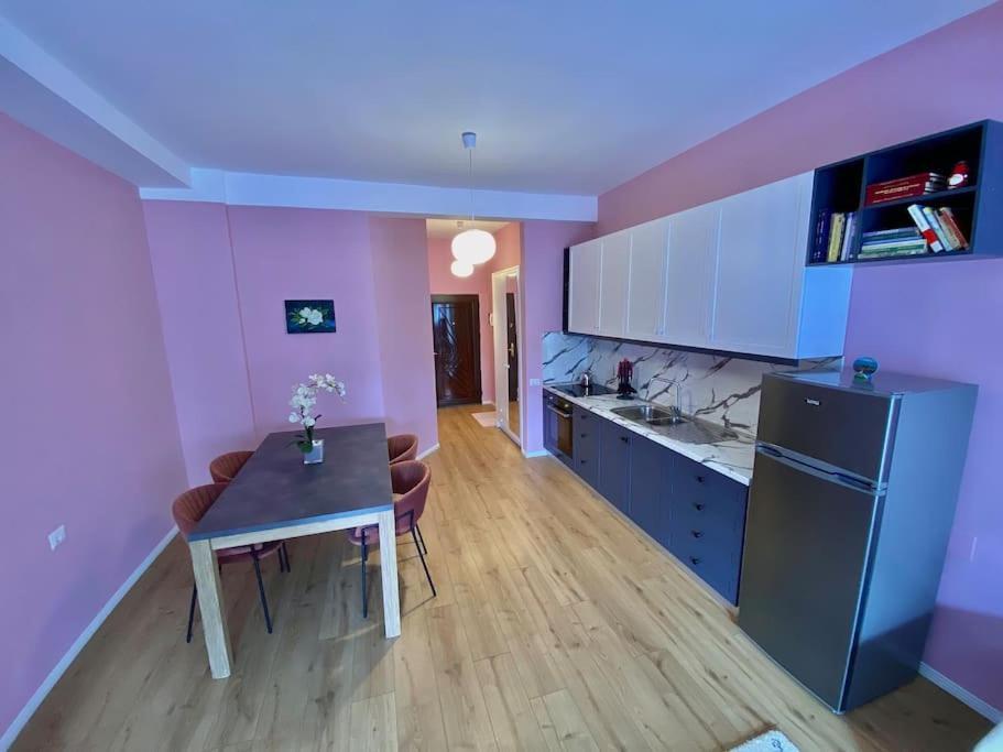 Coral Apartment - City Center Tirana Kültér fotó